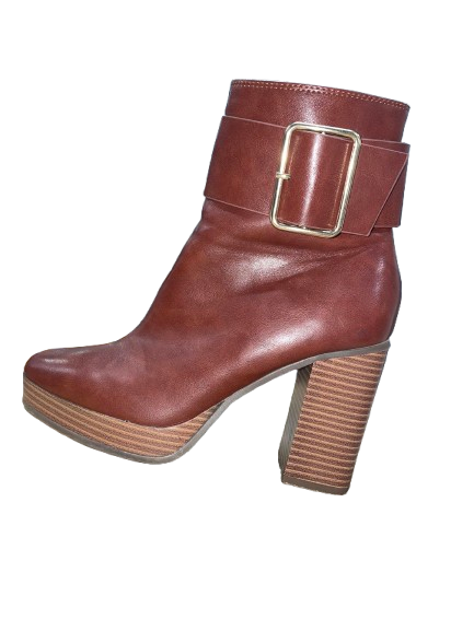 Cordonnerie Multiservice Shows Pied Cordonnerie Aux Herbiers 85 IMG 2225 Removebg Preview